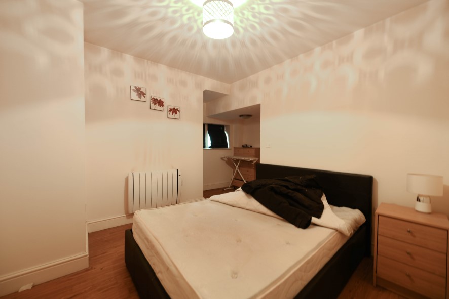 Property for Auction in Bedfordshire and Buckinghamshire - 1 London Road, Luton, Bedfordshire