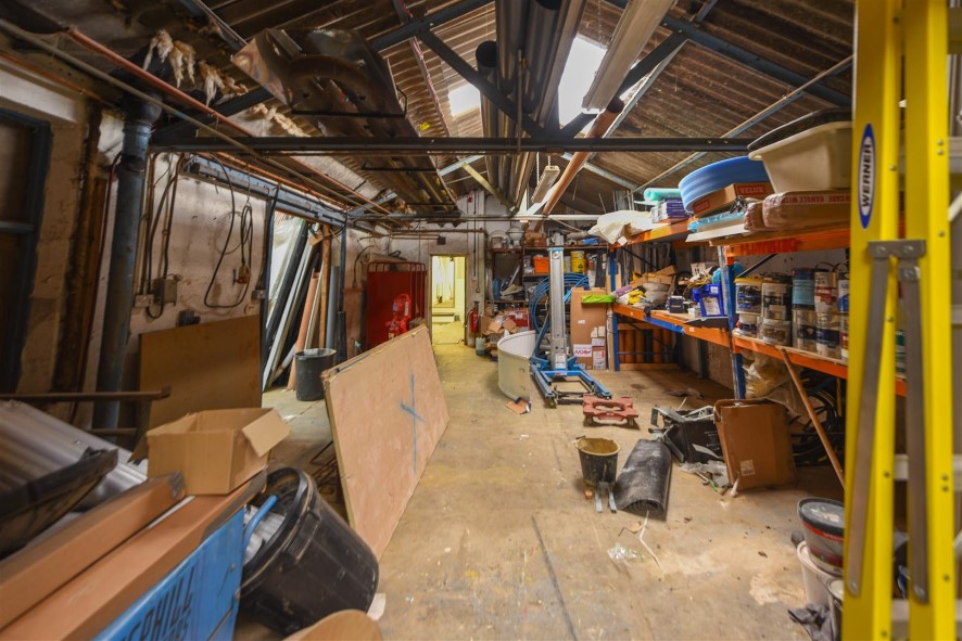 Property for Auction in Bedfordshire and Buckinghamshire - 1 London Road, Luton, Bedfordshire