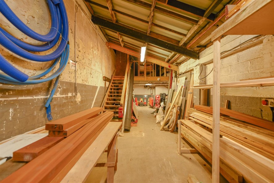 Property for Auction in Bedfordshire and Buckinghamshire - 1 London Road, Luton, Bedfordshire