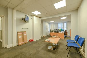 Property for Auction in Bedfordshire and Buckinghamshire - 1 London Road, Luton, Bedfordshire