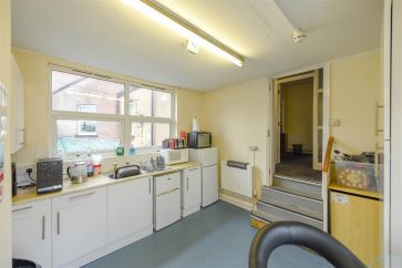 Property for Auction in Bedfordshire and Buckinghamshire - 1 London Road, Luton, Bedfordshire