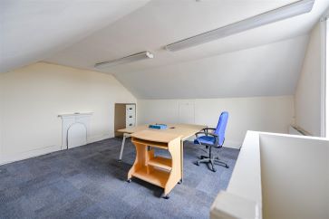 Property for Auction in Bedfordshire and Buckinghamshire - 1 London Road, Luton, Bedfordshire