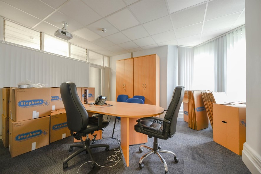 Property for Auction in Bedfordshire and Buckinghamshire - 1 London Road, Luton, Bedfordshire