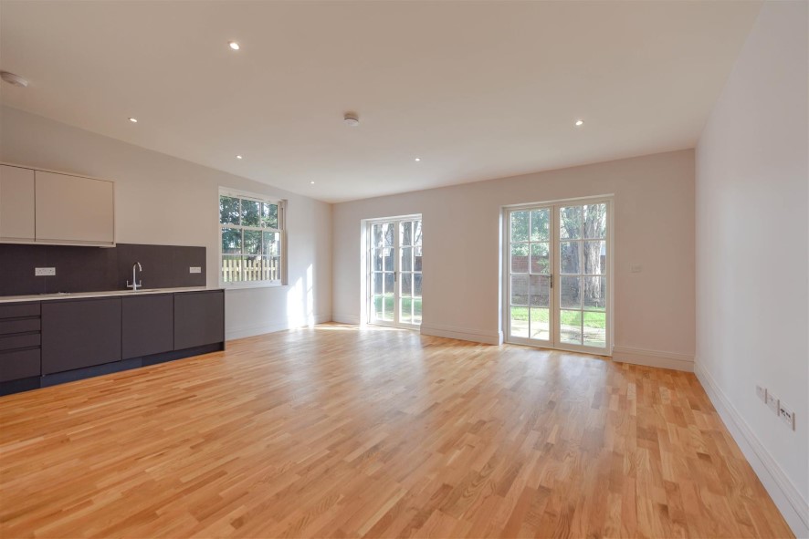 Property for Auction in Bedfordshire and Buckinghamshire - Flat 2, Wickham House, Cressex Road, High Wycombe, Buckinghamshire HP12 4FY