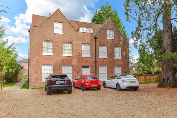 Property for Auction in Bedfordshire and Buckinghamshire - Flat 2, Wickham House, Cressex Road, High Wycombe, Buckinghamshire HP12 4FY