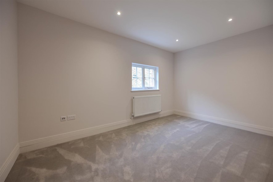 Property for Auction in Bedfordshire and Buckinghamshire - Flat 2, Wickham House, Cressex Road, High Wycombe, Buckinghamshire HP12 4FY