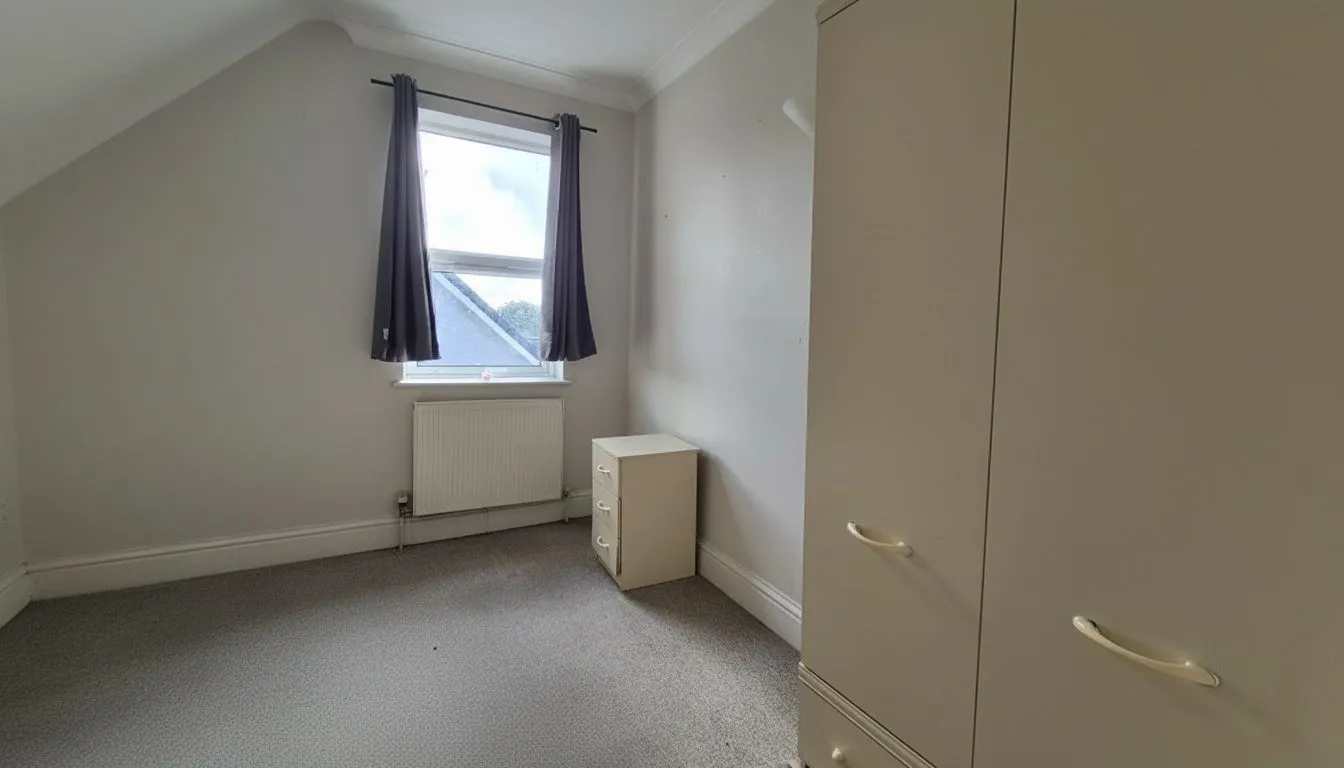 26 Marsh Road, Luton, Bedfordshire, LU3 2NH - Online Auctions