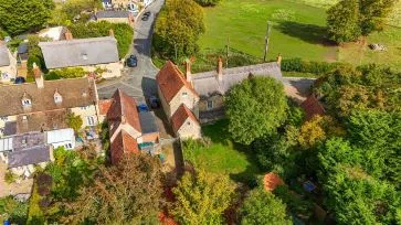 Property for Auction in Bedfordshire and Buckinghamshire - 50 Cross Tree Road, Wicken, Milton Keynes, Northamptonshire MK19 6BT