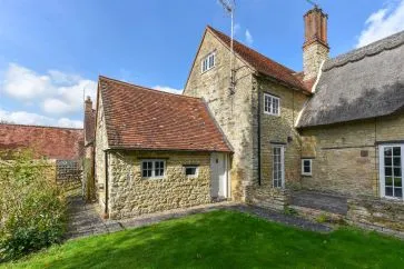 Property for Auction in Bedfordshire and Buckinghamshire - 50 Cross Tree Road, Wicken, Milton Keynes, Northamptonshire MK19 6BT