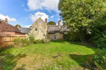 Property for Auction in Bedfordshire and Buckinghamshire - 50 Cross Tree Road, Wicken, Milton Keynes, Northamptonshire MK19 6BT