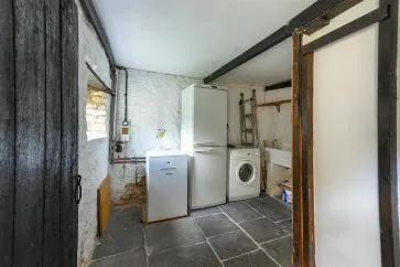 Property for Auction in Bedfordshire and Buckinghamshire - 50 Cross Tree Road, Wicken, Milton Keynes, Northamptonshire MK19 6BT