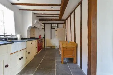 Property for Auction in Bedfordshire and Buckinghamshire - 50 Cross Tree Road, Wicken, Milton Keynes, Northamptonshire MK19 6BT