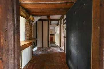 Property for Auction in Bedfordshire and Buckinghamshire - 50 Cross Tree Road, Wicken, Milton Keynes, Northamptonshire MK19 6BT
