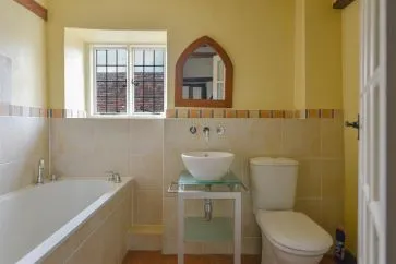 Property for Auction in Bedfordshire and Buckinghamshire - 50 Cross Tree Road, Wicken, Milton Keynes, Northamptonshire MK19 6BT