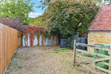 Property for Auction in Bedfordshire and Buckinghamshire - 50 Cross Tree Road, Wicken, Milton Keynes, Northamptonshire MK19 6BT