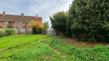 Property for Auction in Bedfordshire and Buckinghamshire - 1 Heathfield Close, Caddington, Luton, Bedfordshire LU1 4HB