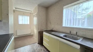 Property for Auction in Bedfordshire and Buckinghamshire - 1 Heathfield Close, Caddington, Luton, Bedfordshire LU1 4HB