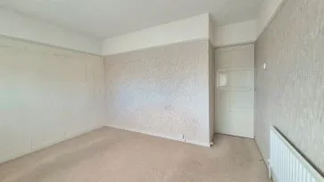 Property for Auction in Bedfordshire and Buckinghamshire - 1 Heathfield Close, Caddington, Luton, Bedfordshire LU1 4HB