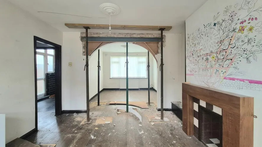 Property for Auction in Bedfordshire and Buckinghamshire - 10 Runfold Avenue, Luton LU3 2EH