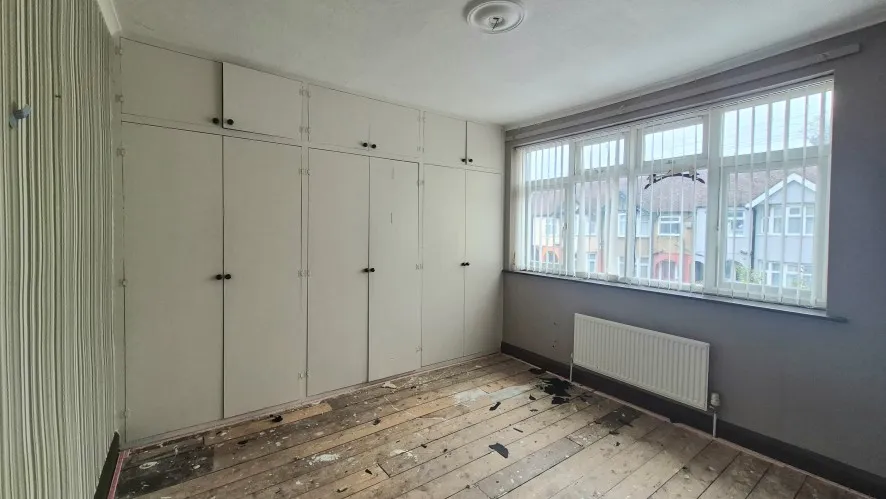 Property for Auction in Bedfordshire and Buckinghamshire - 10 Runfold Avenue, Luton LU3 2EH