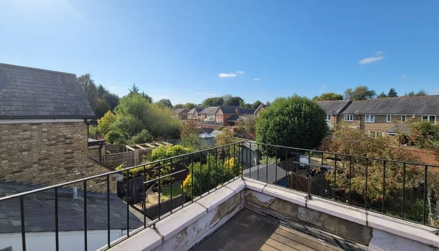 Property for Auction in Bedfordshire and Buckinghamshire - 85 Port Vale, Hertford, Hertfordshire SG14 3AF