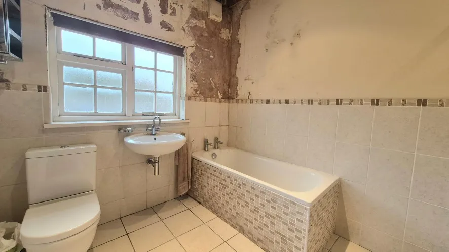 Property for Auction in Bedfordshire and Buckinghamshire - 85 Port Vale, Hertford, Hertfordshire SG14 3AF