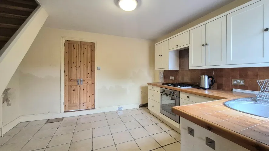 Property for Auction in Bedfordshire and Buckinghamshire - 85 Port Vale, Hertford, Hertfordshire SG14 3AF