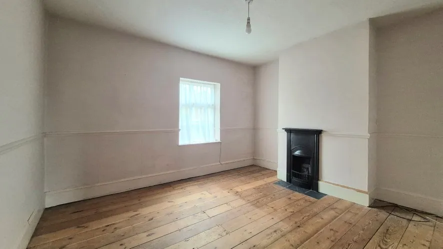 Property for Auction in Bedfordshire and Buckinghamshire - 85 Port Vale, Hertford, Hertfordshire SG14 3AF