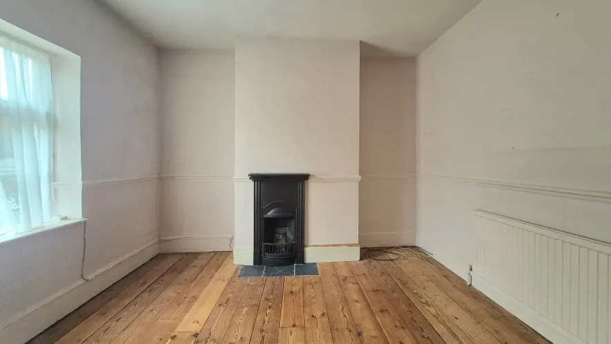 Property for Auction in Bedfordshire and Buckinghamshire - 85 Port Vale, Hertford, Hertfordshire SG14 3AF