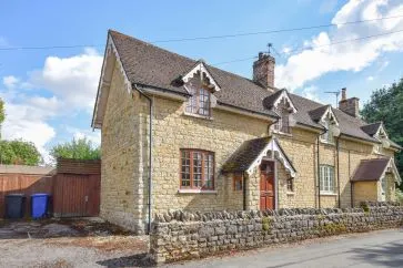 Property for Auction in Bedfordshire and Buckinghamshire - 21 Leckhampstead Road, Wicken, Milton Keynes, Buckinghamshire