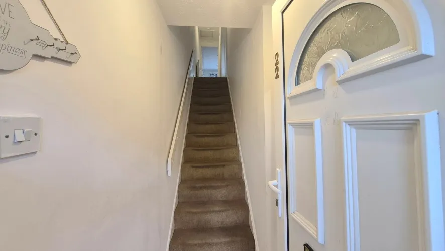 Property for Auction in Bedfordshire and Buckinghamshire - 22 Malham Close, Luton, Bedfordshire LU4 8PH