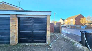 Property for Auction in Bedfordshire and Buckinghamshire - Garage, Victoria Street, Dunstable, Bedfordshire