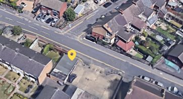 Property for Auction in Bedfordshire and Buckinghamshire - Garage, Victoria Street, Dunstable, Bedfordshire