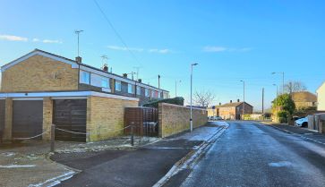 Property for Auction in Bedfordshire and Buckinghamshire - Garage, Victoria Street, Dunstable, Bedfordshire