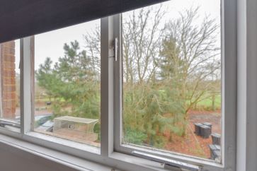 Property for Auction in Bedfordshire and Buckinghamshire - 28 Norbrek, Two Mile Ash, Milton Keynes, Buckinghamshire