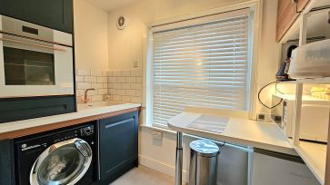 Property for Auction in Bedfordshire and Buckinghamshire - Flat 4, 57A High Street, Hemel Hempstead, Hertfordshire