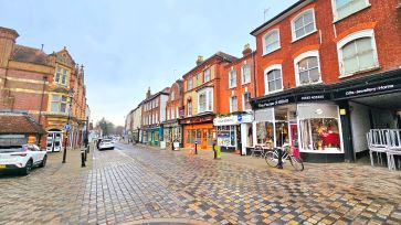 Property for Auction in Bedfordshire and Buckinghamshire - Flat 4, 57A High Street, Hemel Hempstead, Hertfordshire