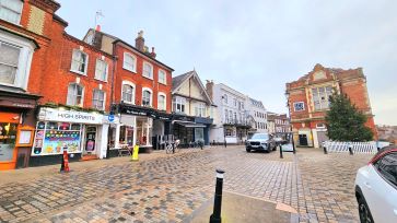 Property for Auction in Bedfordshire and Buckinghamshire - Flat 4, 57A High Street, Hemel Hempstead, Hertfordshire