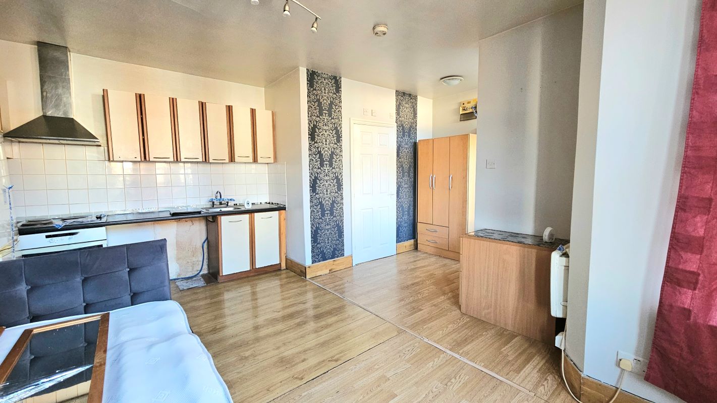 23-25 Biscot Road, Luton, Bedfordshire, LU3 1AH - Online Auctions