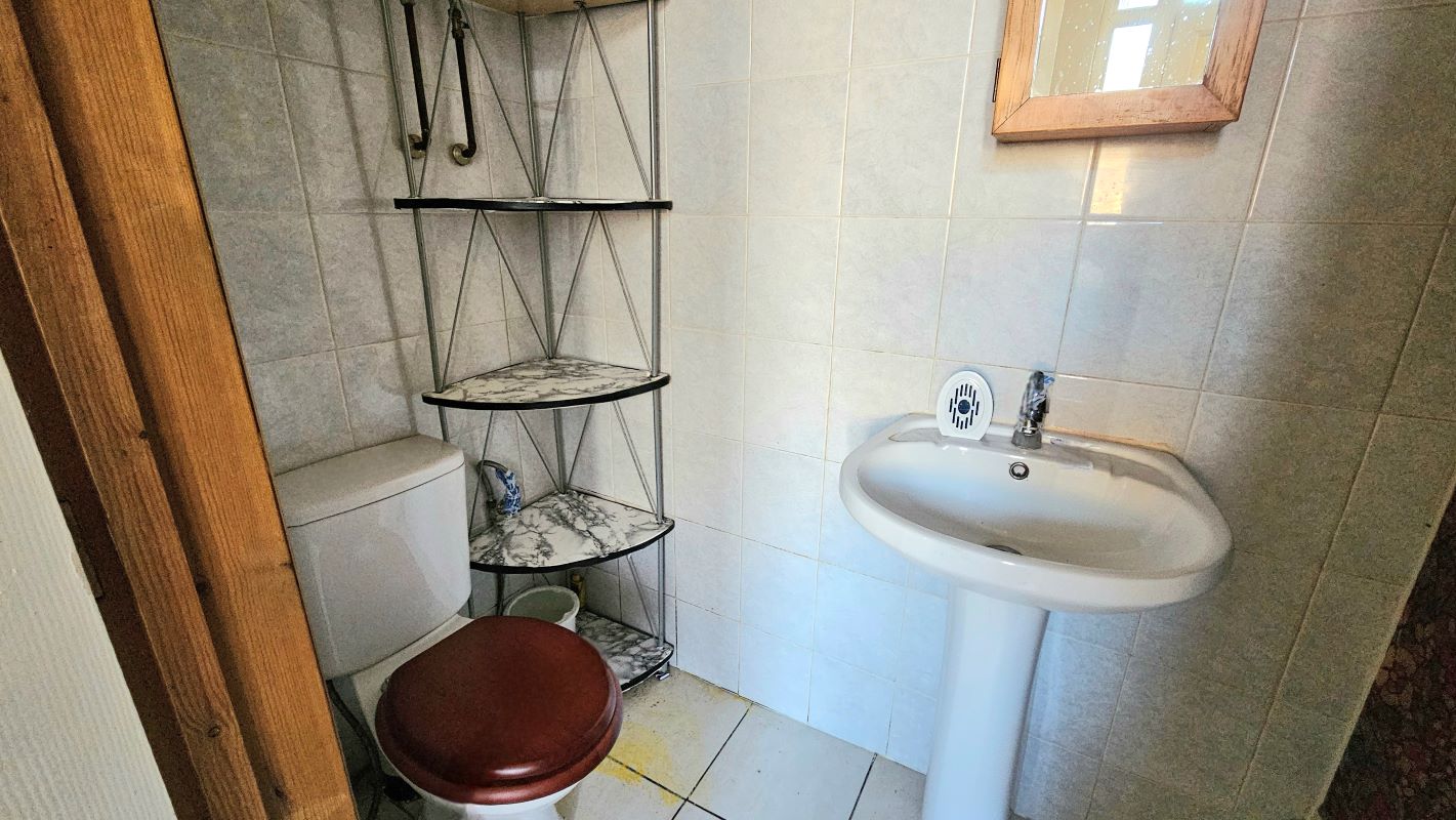 23-25 Biscot Road, Luton, Bedfordshire, LU3 1AH - Online Auctions