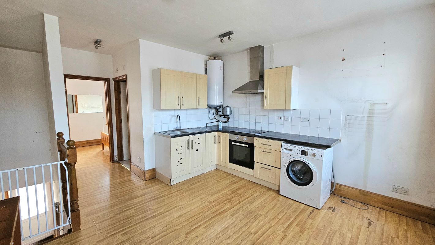 Biscot Road, Luton, Bedfordshire, LU3 1AH - Online Auctions