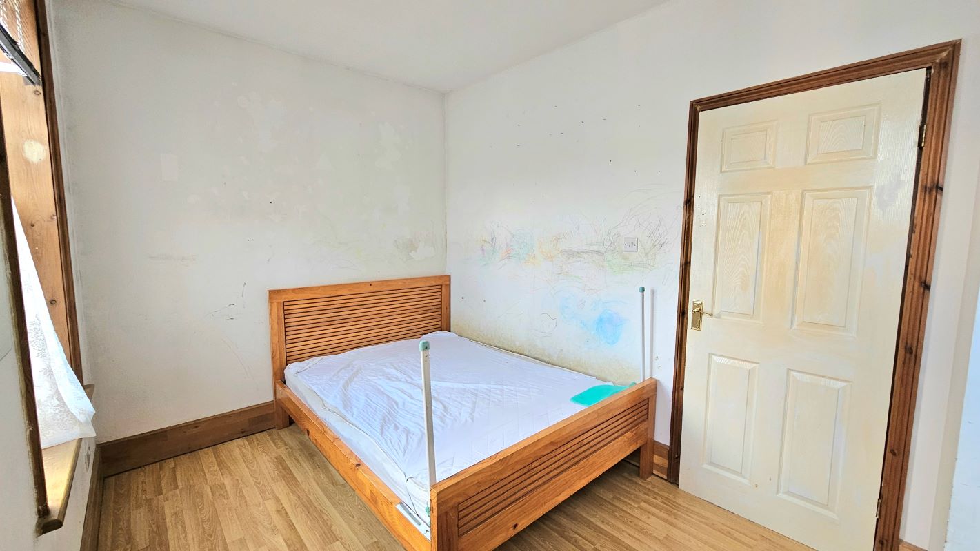 Biscot Road, Luton, Bedfordshire, LU3 1AH - Online Auctions