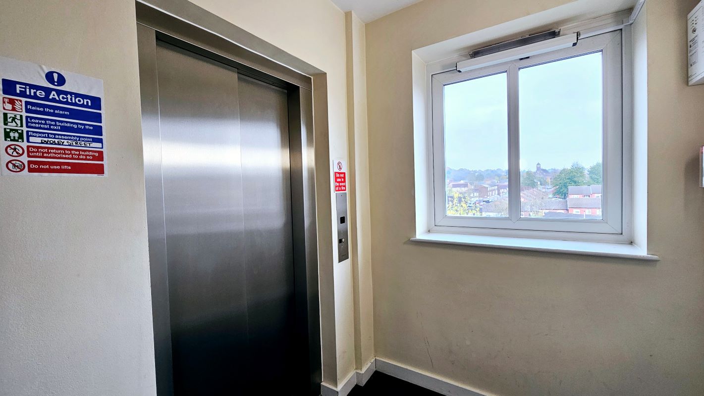 Hatton Place, Luton, Bedfordshire, LU2 0FB - Online Auctions