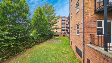 Property for Auction in Bedfordshire and Buckinghamshire - Apartment 8, The Academy, Luton, Bedfordshire