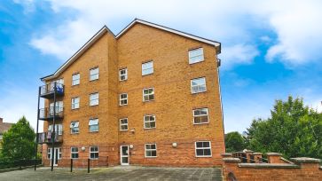Property for Auction in Bedfordshire and Buckinghamshire - Apartment 8, The Academy, Luton, Bedfordshire