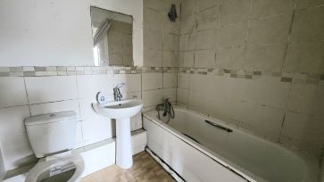 Property for Auction in Bedfordshire and Buckinghamshire - Apartment 8, The Academy, Luton, Bedfordshire