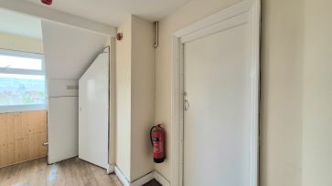 Property for Auction in Bedfordshire and Buckinghamshire - Flat 10, 27 Biscot Road, Luton, Bedfordshire LU3 1AH