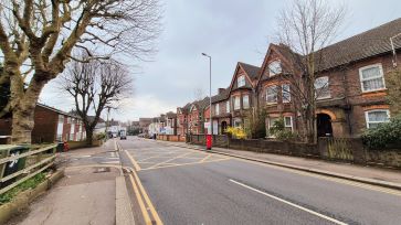 Property for Auction in Bedfordshire and Buckinghamshire - Flat 10, 27 Biscot Road, Luton, Bedfordshire LU3 1AH