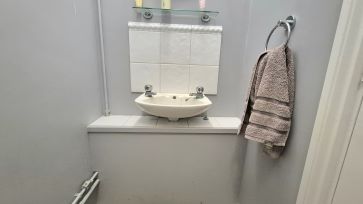 Property for Auction in Bedfordshire and Buckinghamshire - Unit 4 , Watermead Centre, Lakeside, Aylesbury, Buckinghamshire HP19 0FX