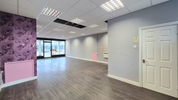 Property for Auction in Bedfordshire and Buckinghamshire - Unit 4 , Watermead Centre, Lakeside, Aylesbury, Buckinghamshire HP19 0FX